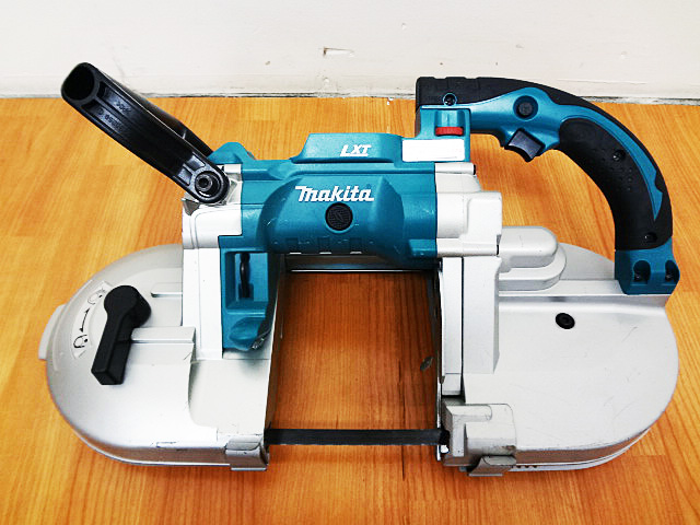 makita　充電式ポータブルバンドソー　PB180D-2