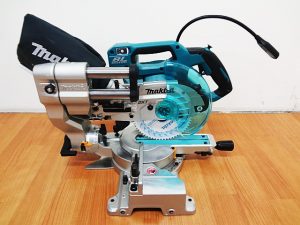 makita　充電式スライドマルノコ　LS610D-2