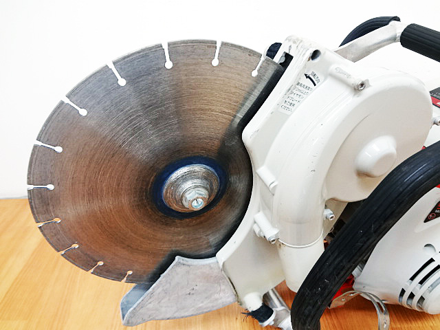 エンジン工具】新ダイワのエンジンカッター集塵タイプECD7412Sの エンジン工具】新ダイワのエンジンカッター集塵タイプECD7412Sの