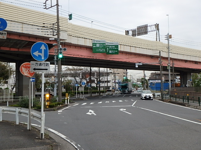 お車で川口方面から①