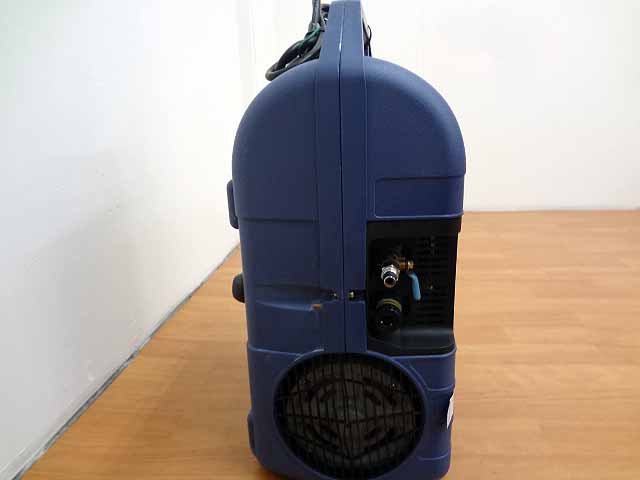 アネスト岩田オイルフリーコンプレッサーOFP-071C-3