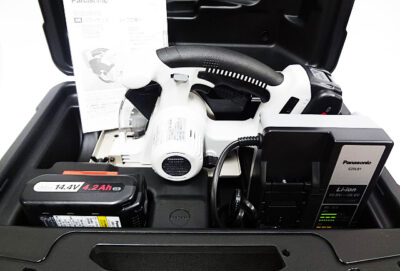 パナソニック　充電パワーカッター　EZ4542LS2M-1