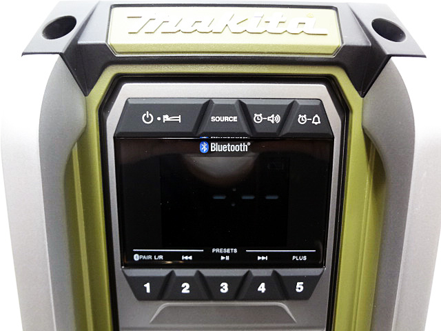 マキタ　充電式ラジオ　MR005GZ-3