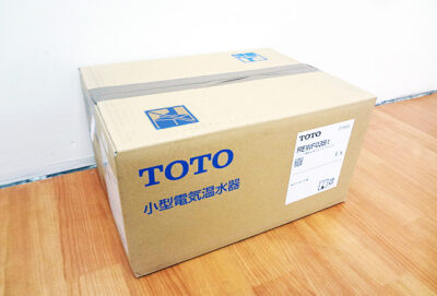 TOTO　パブリック用電気温水器　REWF03B1-1