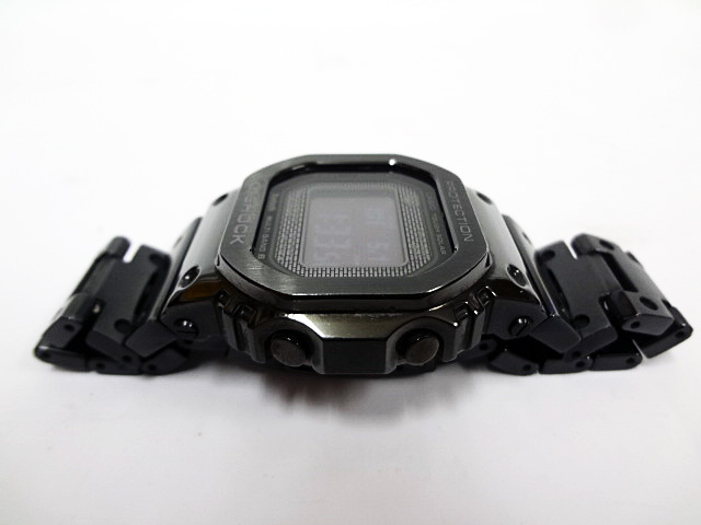 カシオ　G-SHOCK　電波ソーラーウォッチ　GMW-B5000-3