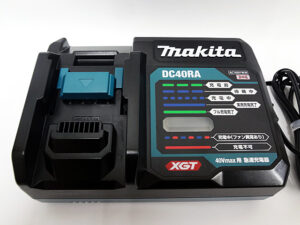 マキタ　40Vmax用急速充電器　DC40RA-2