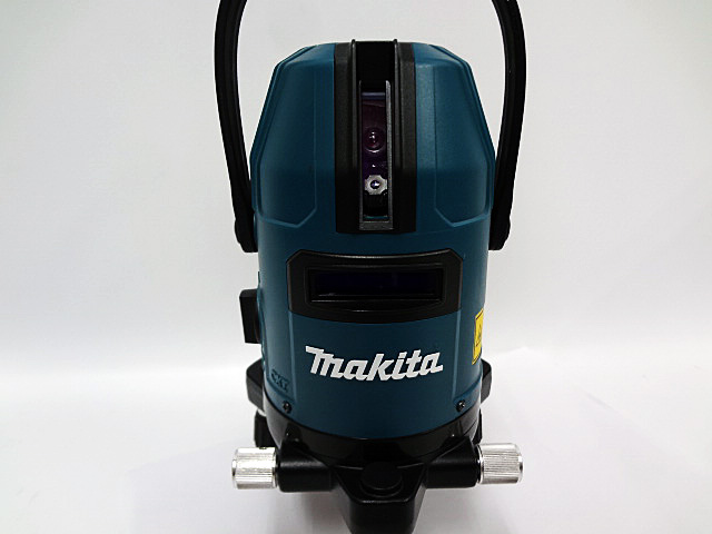 マキタ　充電式屋内屋外兼用墨出し器　SK10GD-2