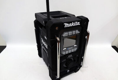 マキタ　充電機能付ラジオ　MR300-1