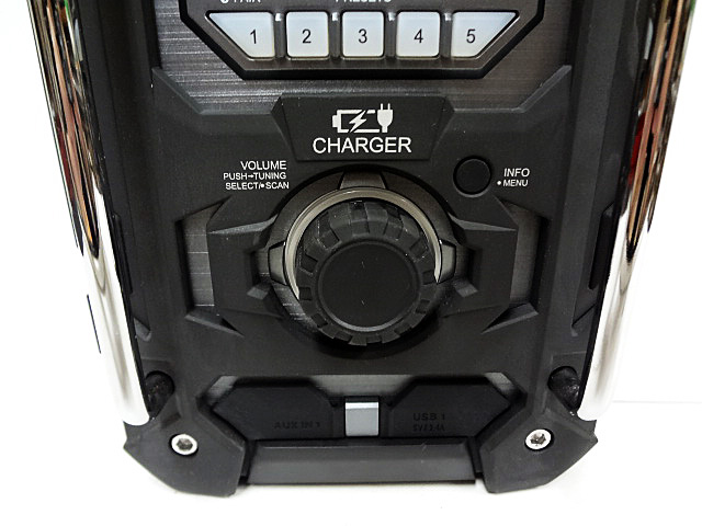 マキタ　充電機能付ラジオ　MR300-3