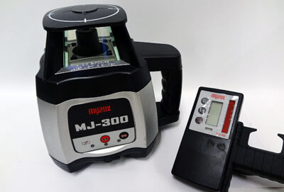 マイゾックス　自動整準レーザーレベル　MJ-300-1
