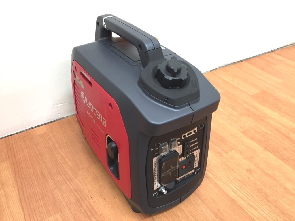 京セラ　エンジン発電機　EGI100-1
