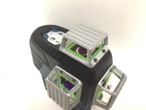 ボッシュ　レーザー墨出し器　GLL3-80CG-4