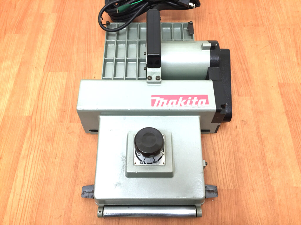 マキタ　312mmカンナ　KP310-2