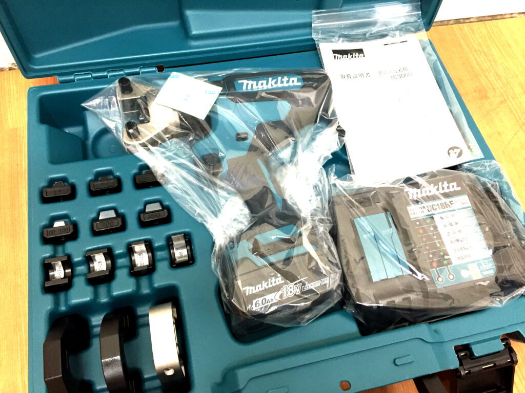 マキタ　充電式圧着機　TC300DRG-1