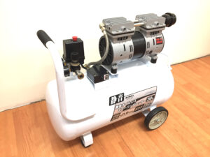 アースマン　静音オイルレスエアーコンプレッサー　ACP-39SLAA-1