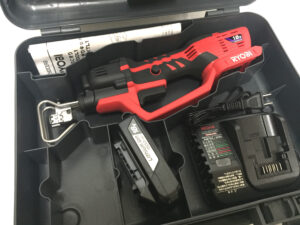 京セラ 充電式のこぎり BSK-1800KT-1