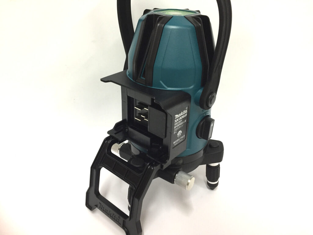 マキタ 充電式屋内･屋外兼用墨出し器 SK40GD-3