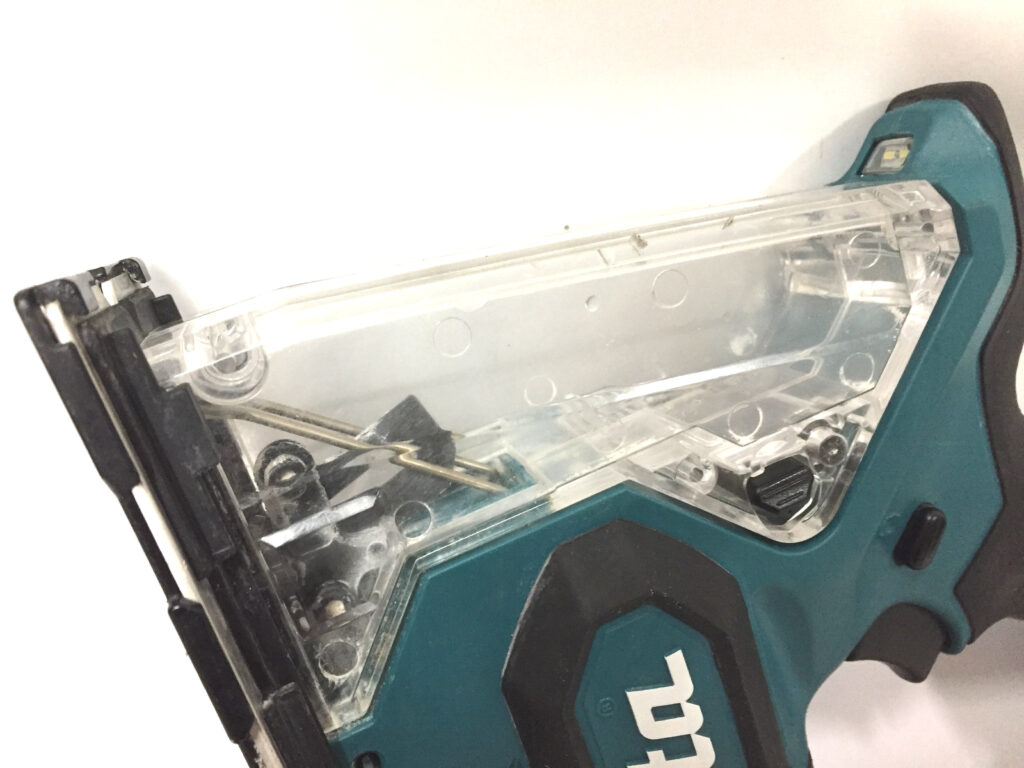 マキタ 充電式ボードカッタ SD140D-2