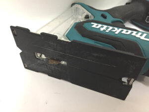 マキタ 充電式ボードカッタ SD140D-3