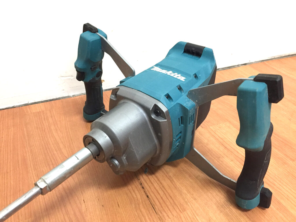 マキタ 充電式カクハン機 UT001G-2