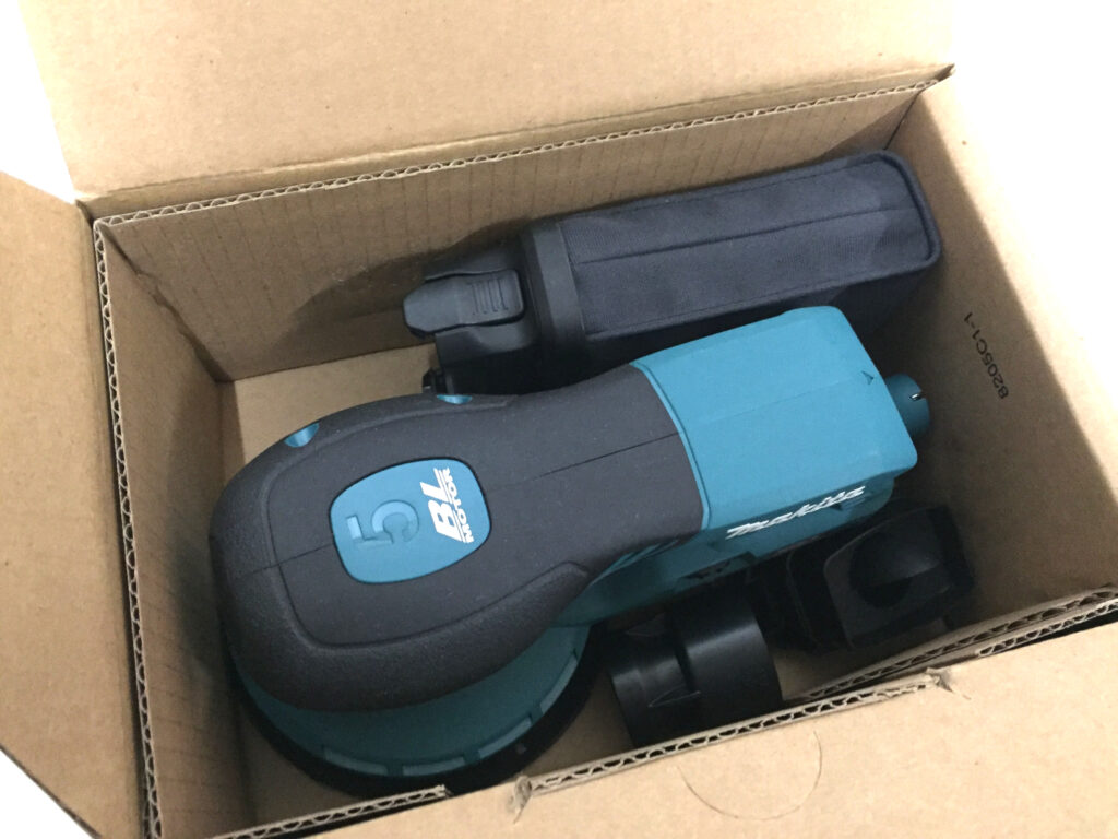 マキタ 充電式ランダムオービットサンダ BO001CGZ-2