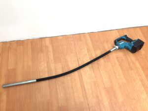 マキタ 充電式コンクリートバイブレータ VR001G-1