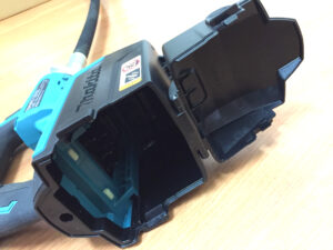 マキタ 充電式コンクリートバイブレータ VR001G-3