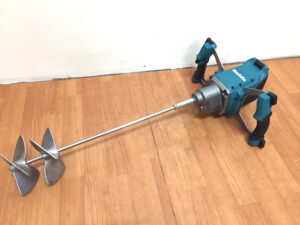 マキタ 充電式カクハン機 UT001G-1