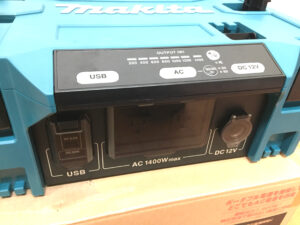 マキタ DCACインバータ BAC01-3