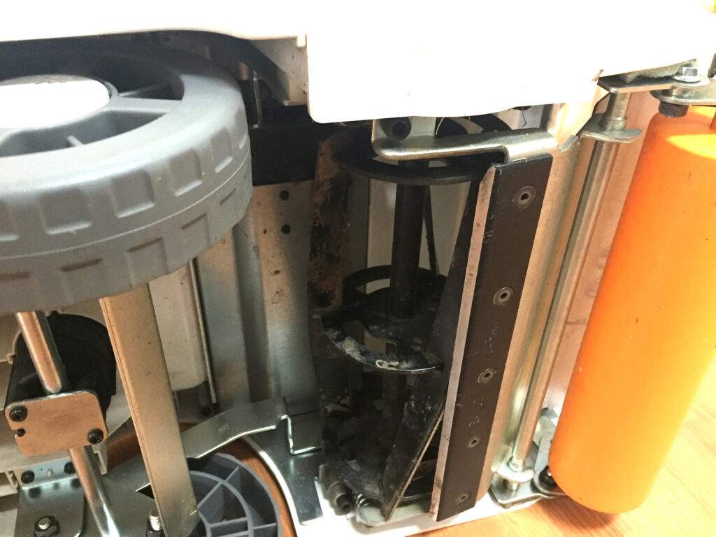 京セラ 電子芝刈機 LM-2310-4