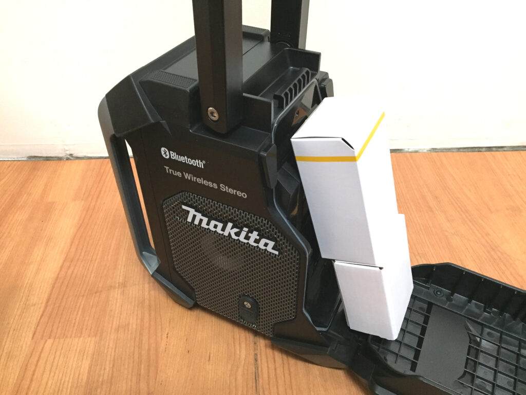 マキタ 現場ラジオ MR005GZB未使用品-3