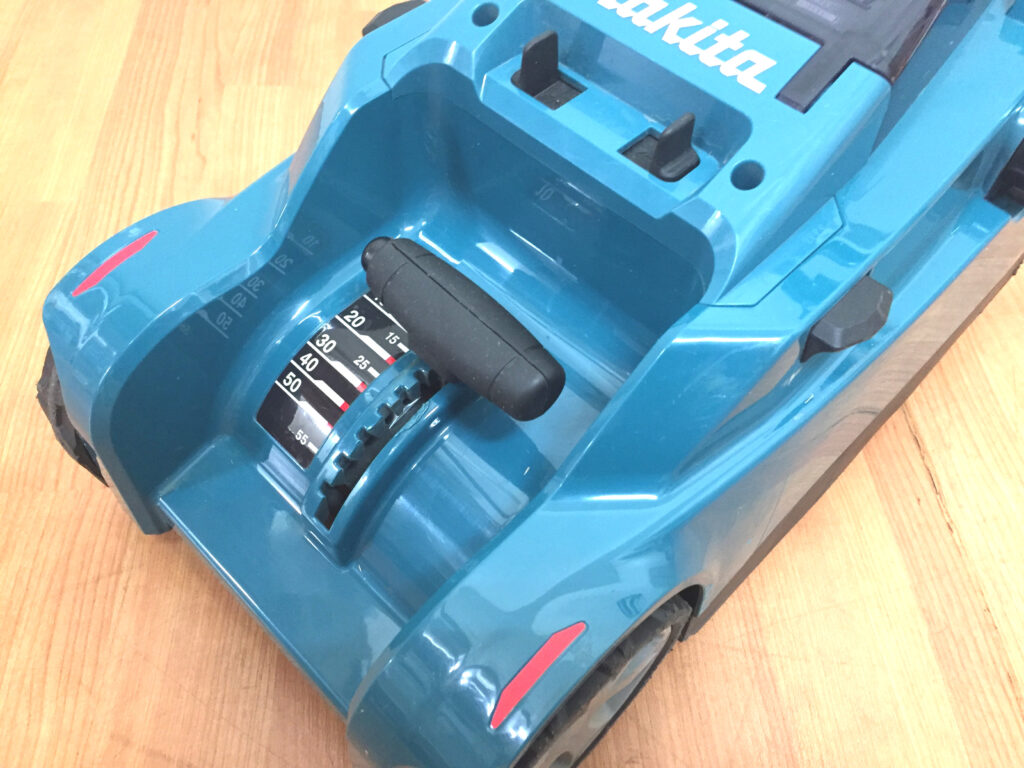 マキタ 充電式芝刈機 MLM230D-2