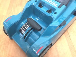 マキタ 充電式芝刈機 MLM230D-2