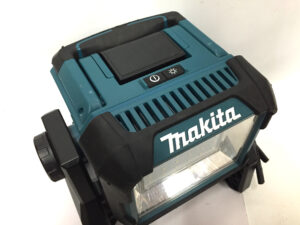 マキタ 充電式スタンドライト ML811-2