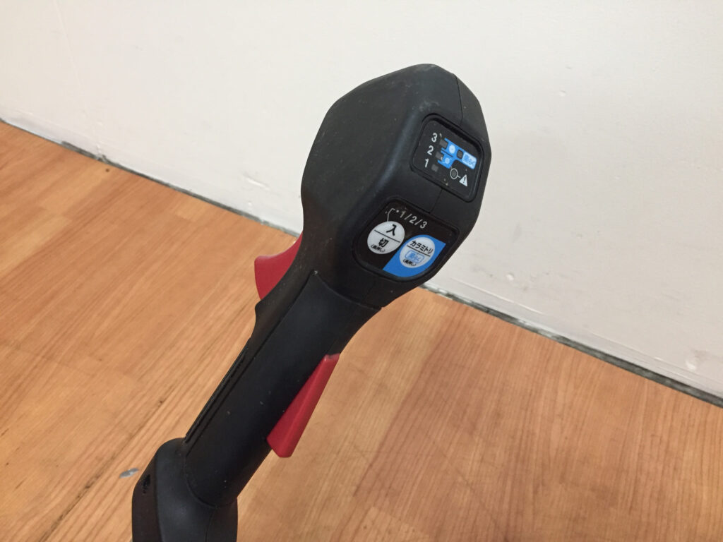 マキタ 充電式草刈機 MUR005G-2