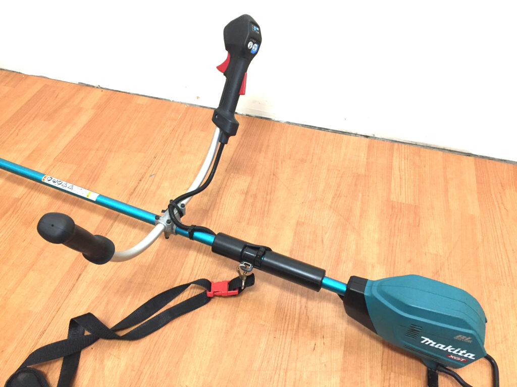 マキタ 充電式草刈機 MUR005G-4