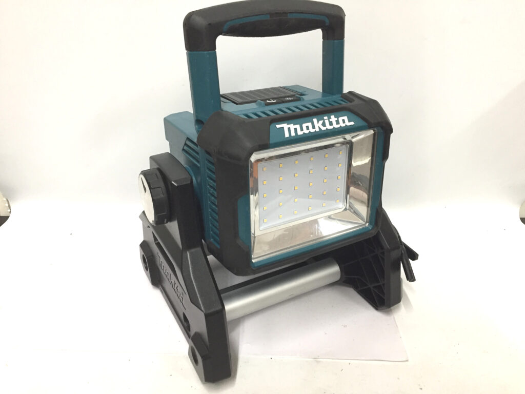 マキタ 充電式スタンドライト ML811-1