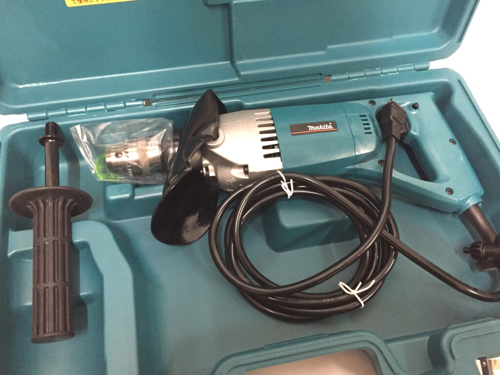 マキタ ダイヤコア震動ドリル 8406-1