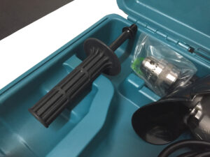 マキタ ダイヤコア震動ドリル 8406-3