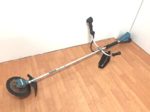 マキタ 充電式草刈機 MUR365D-1
