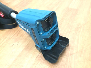 マキタ 充電式草刈機 MUR365D-4