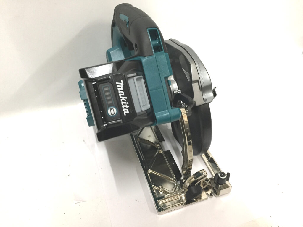 マキタ 充電式マルノコ HS001GRDX-4