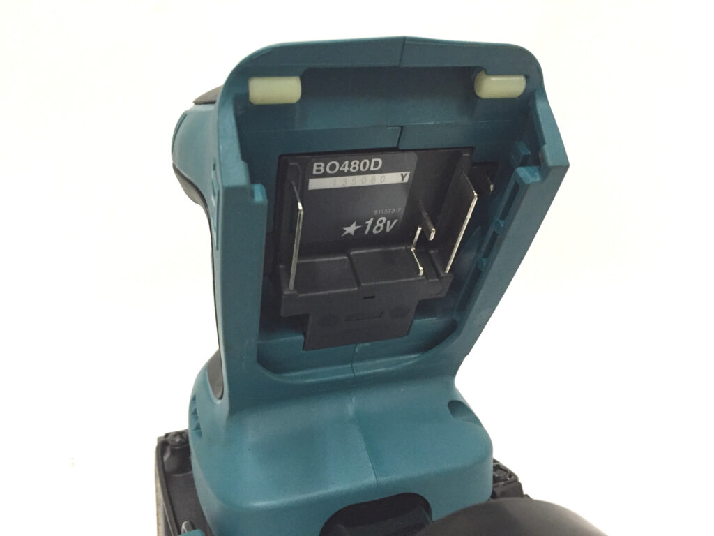 マキタ 充電式防じんミニサンダ BO480D-4