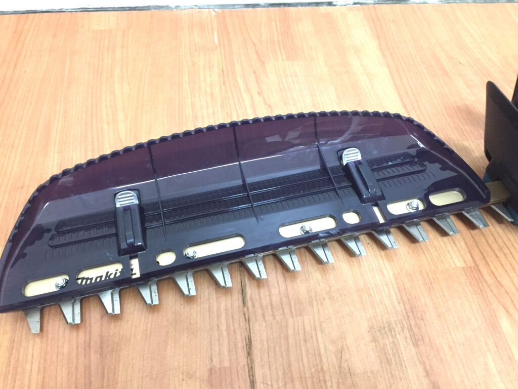 マキタ 充電式ヘッジトリマ MUH408D-2