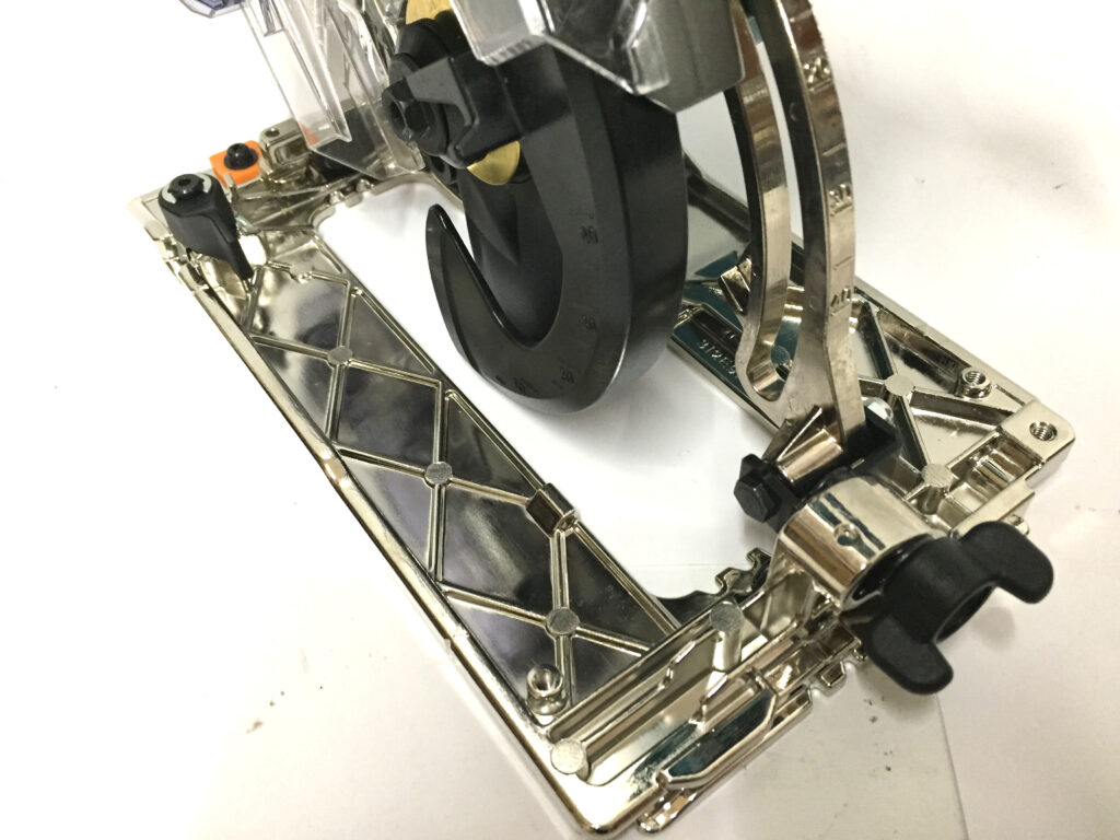 マキタ 充電式防じんマルノコ KS003G-4